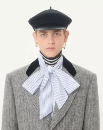 Camisa de popelín de algodón Valentino con cuello bufanda y bordado VLogo