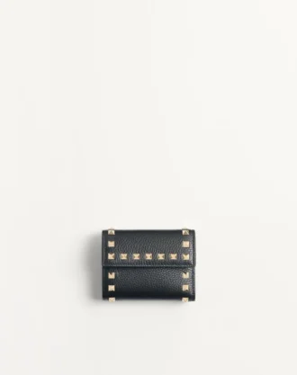 Cartera Rockstud Trifold en piel de becerro granulada