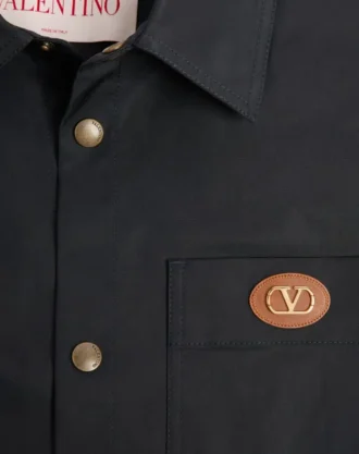 Chaqueta camisa de nailon con parche VLogo