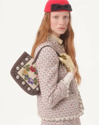 Chaqueta de tweed con cinta bordada