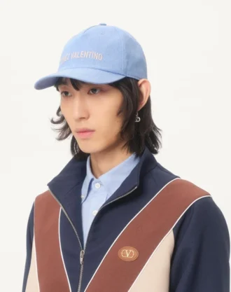 Gorra de béisbol de denim con bordado de Chez Valentino
