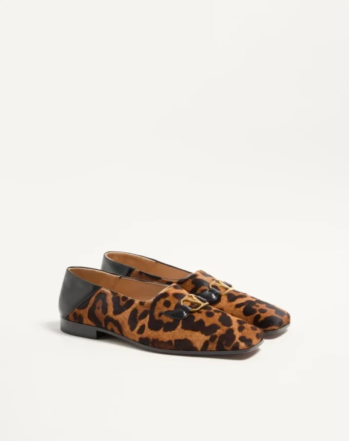 Mocasines Babouche de piel de becerro con estampado Fauve Eclat de Valentino Garavani