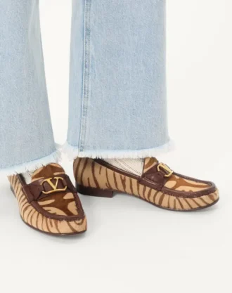 Mocasines con efecto poni y logotipo VLogo de 20 mm