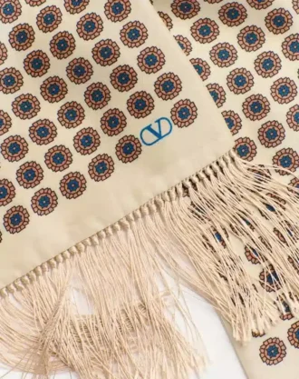 Pañuelo bandeau de seda con flecos